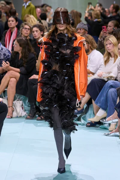 Look 26